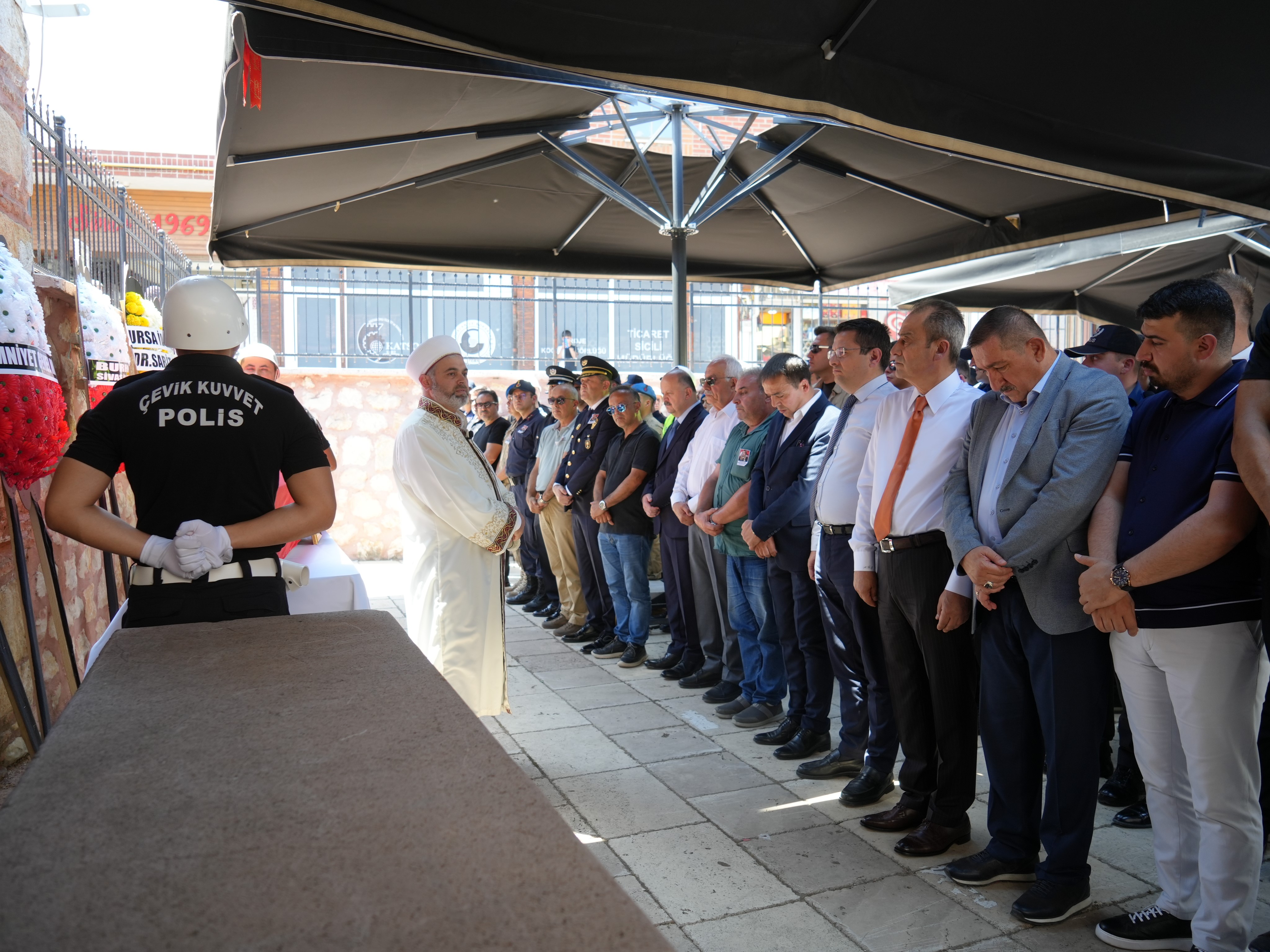 Trafik Kazasında Yaşamını Yitiren Komiser Kastamonu'da Son Yolculuğuna Uğurlandı! 4