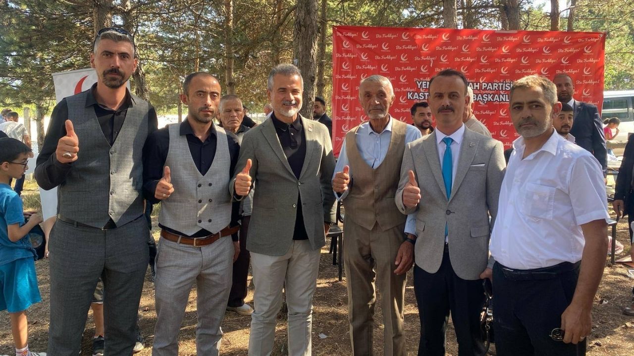 Yrp Genel Başkan Yardımcısı Suat Kılıç’a Taşköprü İlçe Başkanı’ndan 'Beyaz Altın' Takdimi (3)