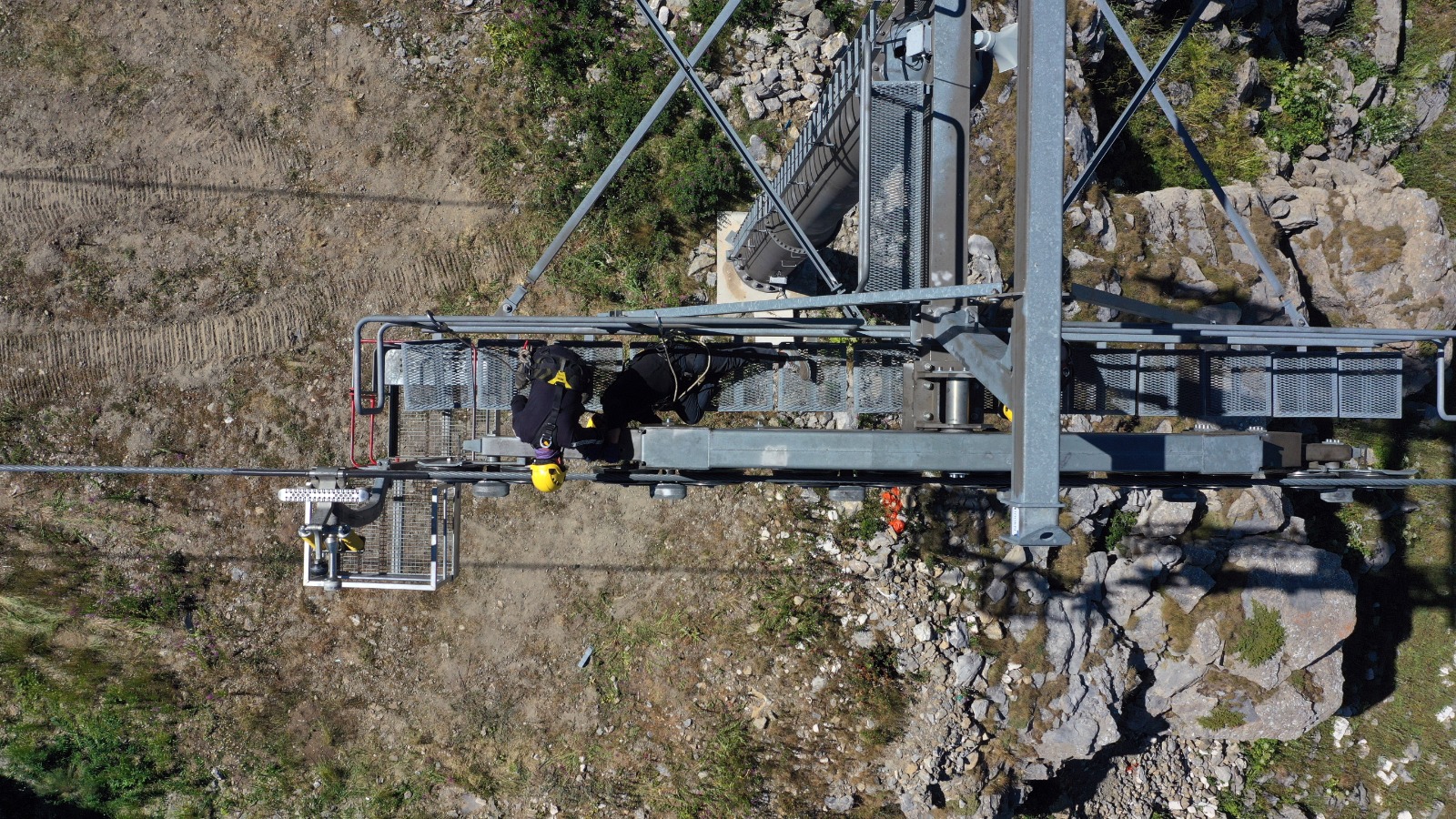 Yurduntepe Kayak Merkezi'ndeki Teleferik Yeni Sezona Hazırlanıyor! 14
