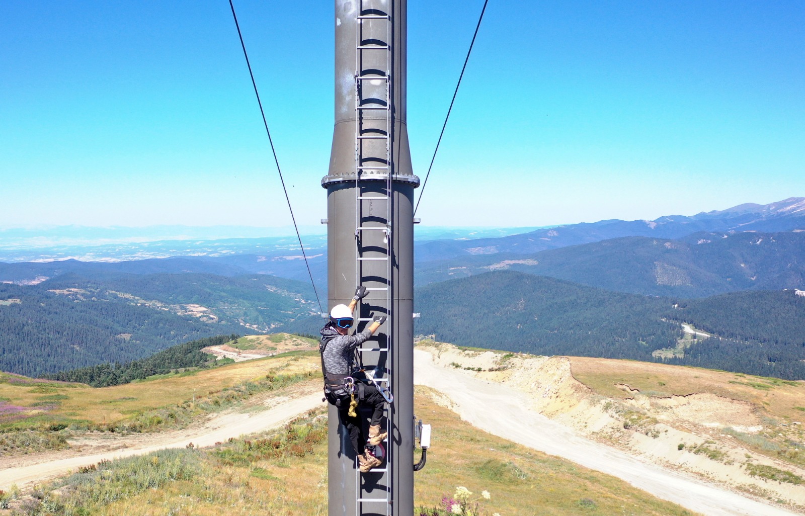 Yurduntepe Kayak Merkezi'ndeki Teleferik Yeni Sezona Hazırlanıyor! 16