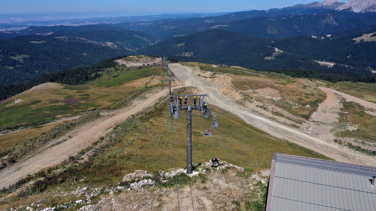 Yurduntepe Kayak Merkezi'ndeki Teleferik Yeni Sezona Hazırlanıyor! 22