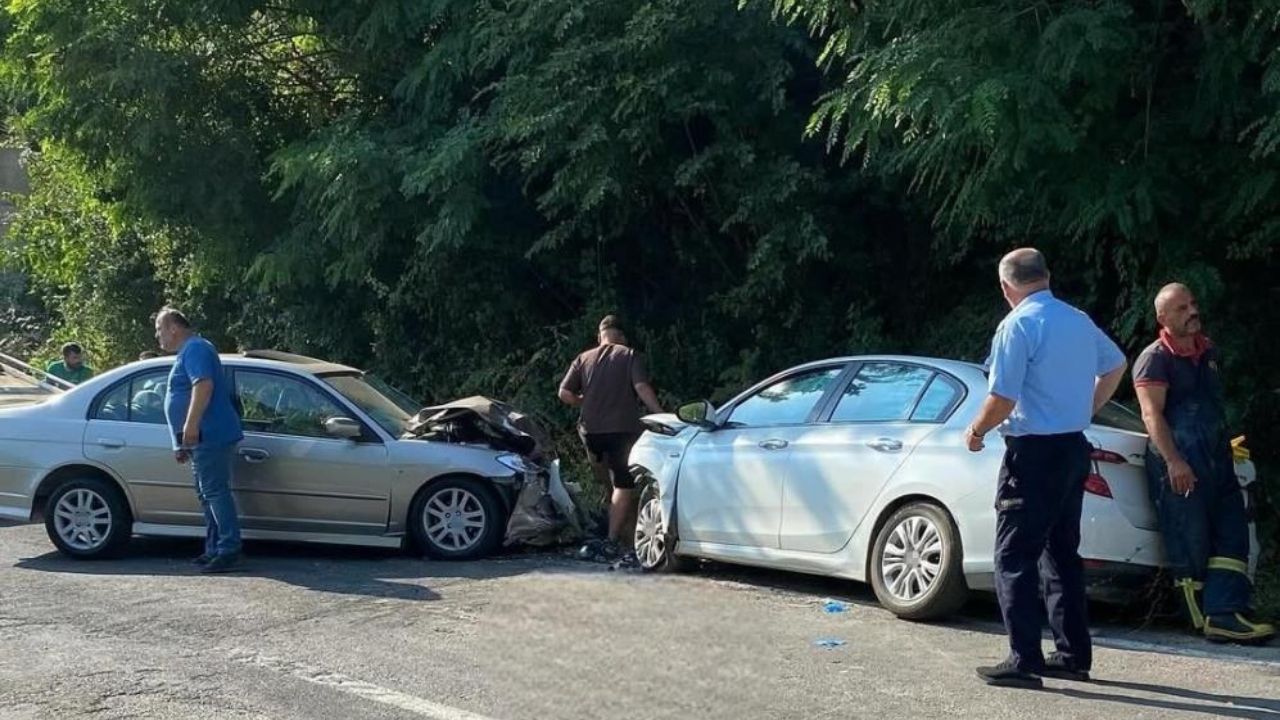 Araçlar Hurdaya Döndü Çok Sayıda Yaralı Var (1)-1