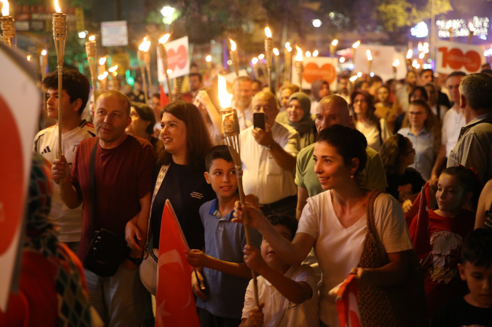 Atatürk’ün Kastamonu’ya Gelişi Fener Alayıyla Kutlandı