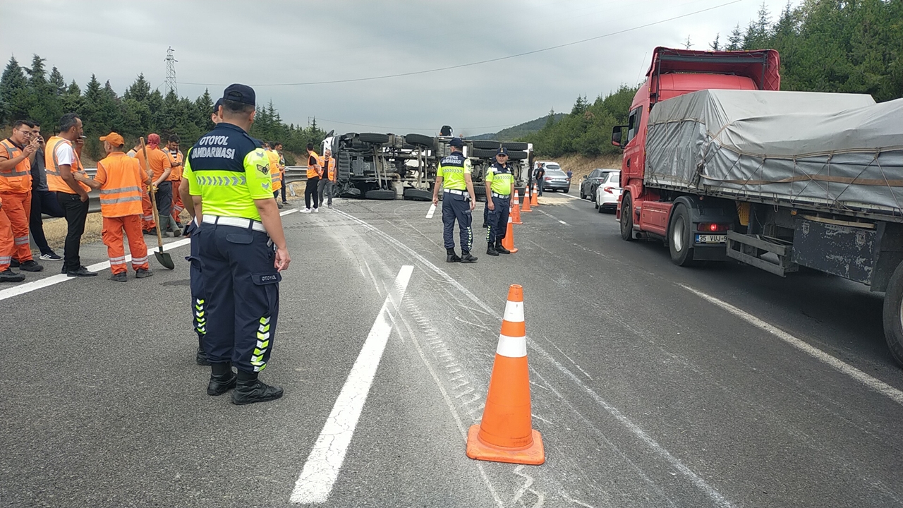 Bolu Tüneli Yolu Istanbul Yolu Kapandı (1)