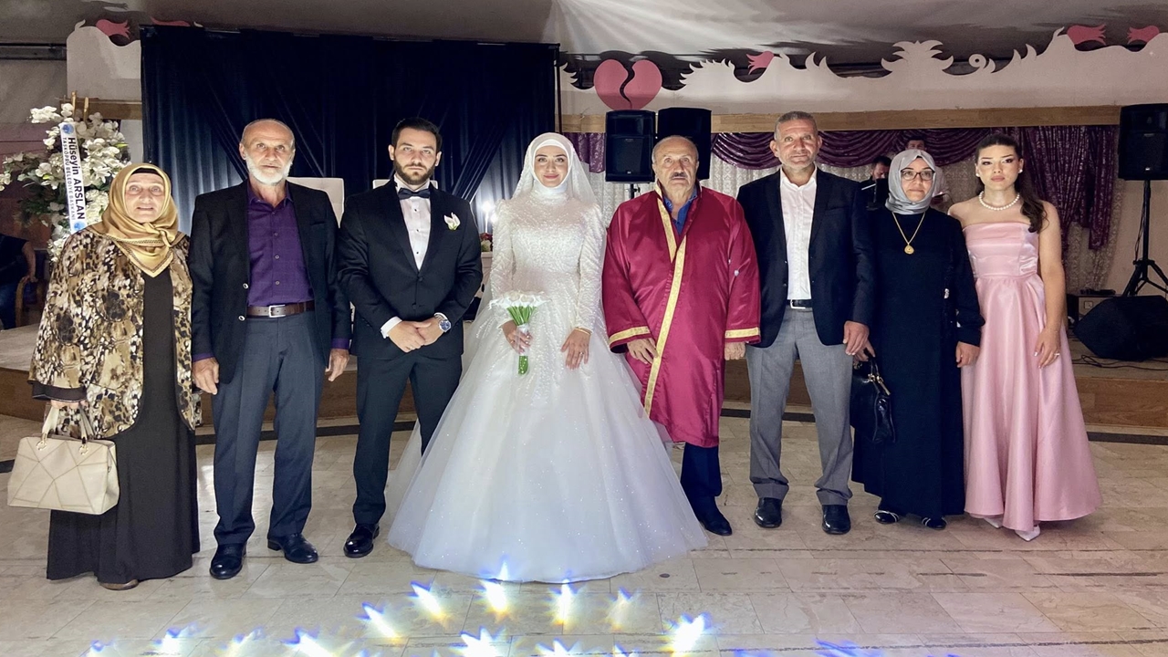 Enes Ile Raziye (1)