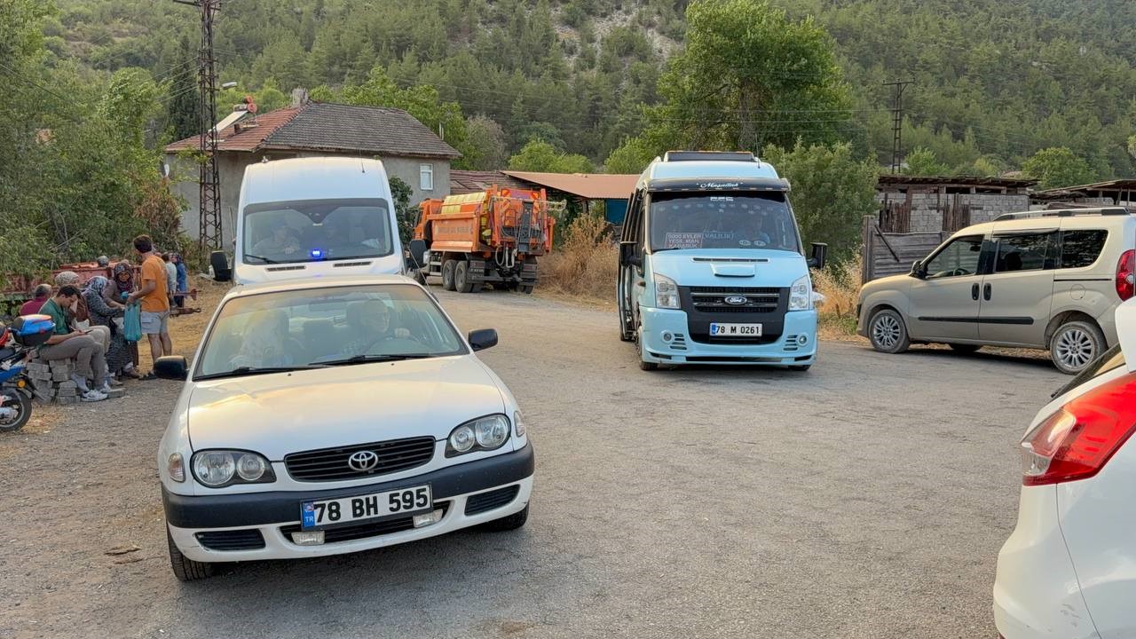 Feci Orman Yangını Bölgesinde 80 Haneli Köy Tahliye Edildi! 3