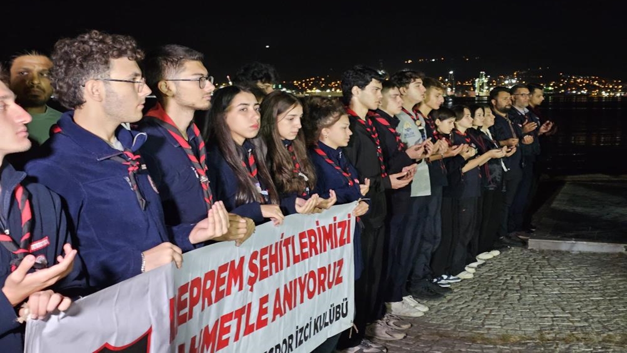 Gölcük Depremi 26 Yıl (2)
