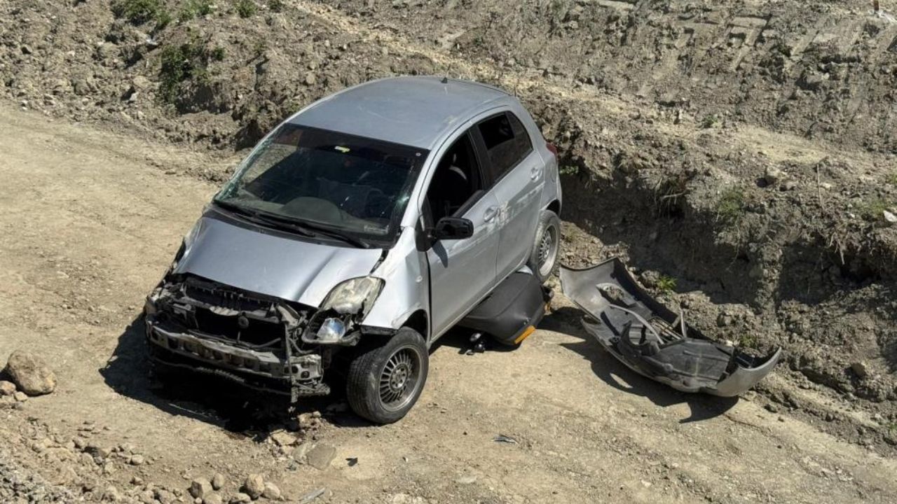 Hanönü’de Feci Kaza Otomobil Şarampole Uçtu, 1 Yaralı (1)