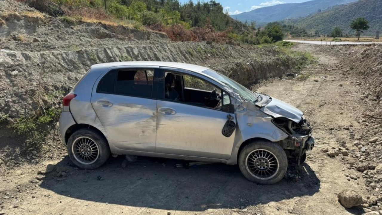 Hanönü’de Feci Kaza Otomobil Şarampole Uçtu, 1 Yaralı (3)