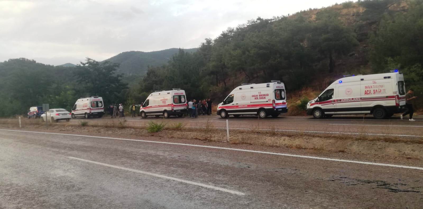 Hanönü'deki Maden Işçilerini Taşıyan Otobüs Kaza Yaptı 6 Yaralı (Detaylar) 3