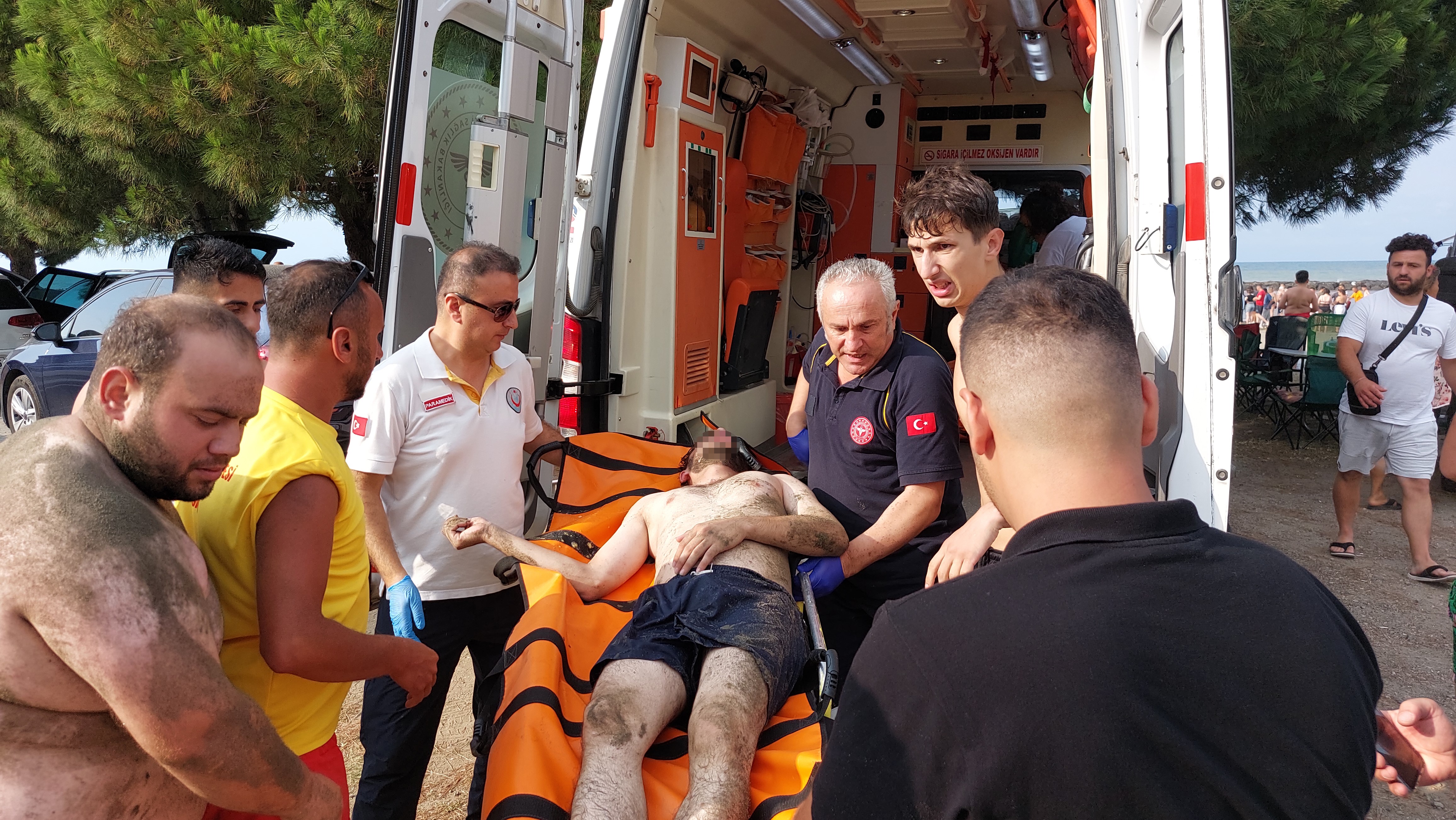 Karadeniz'de Can Pazarı 2 Arkadaş Boğulma Tehlikesi Geçirdi! 3