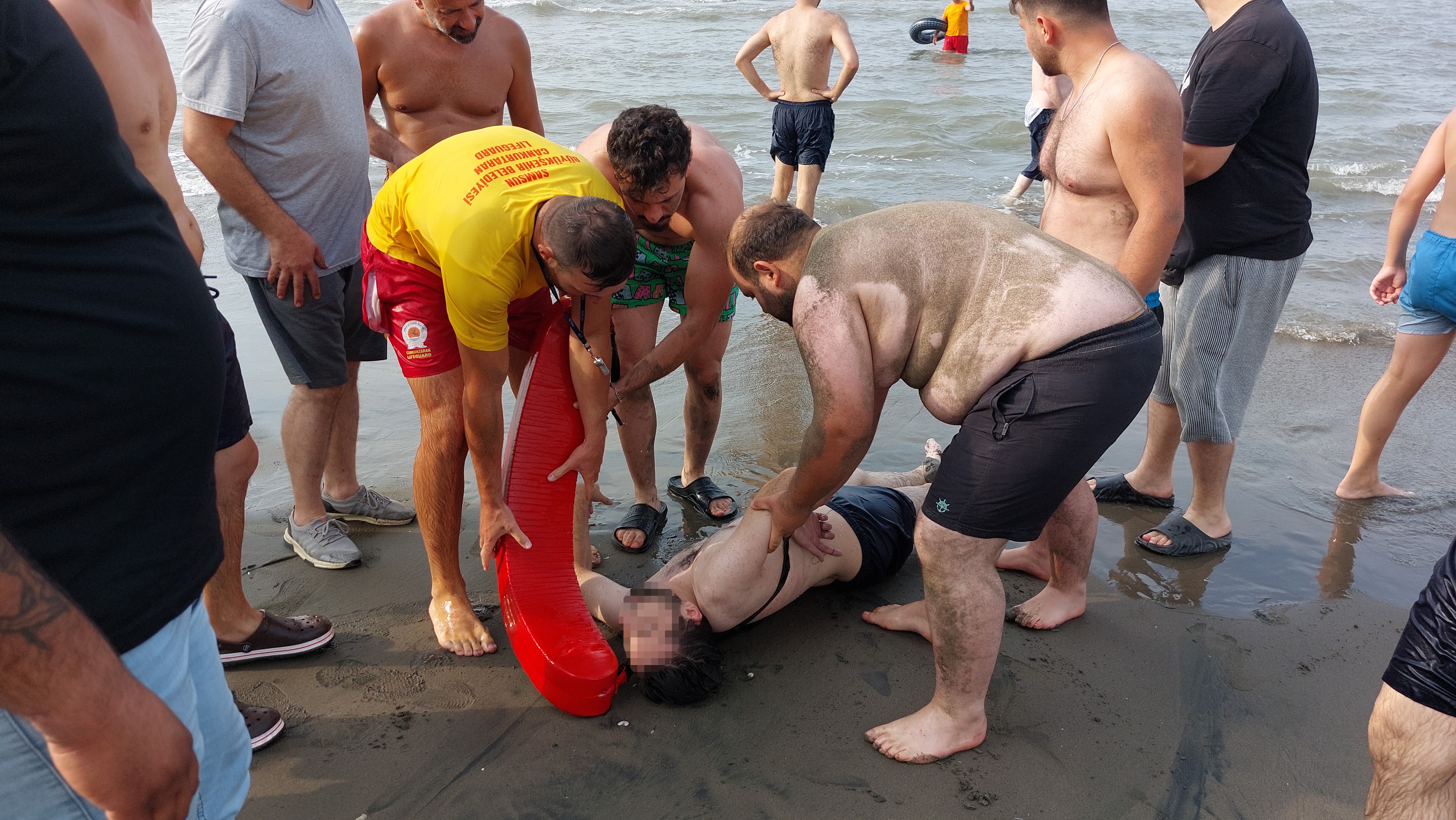 Karadeniz'de Can Pazarı 2 Arkadaş Boğulma Tehlikesi Geçirdi! 6