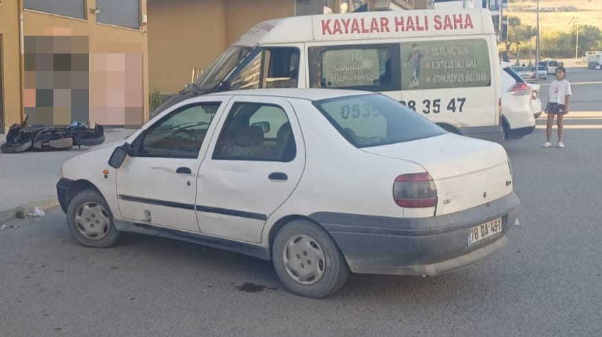 Kaskı Hayatını Kurtardı Feci Kazada 2 Kişi Yaralandı 3