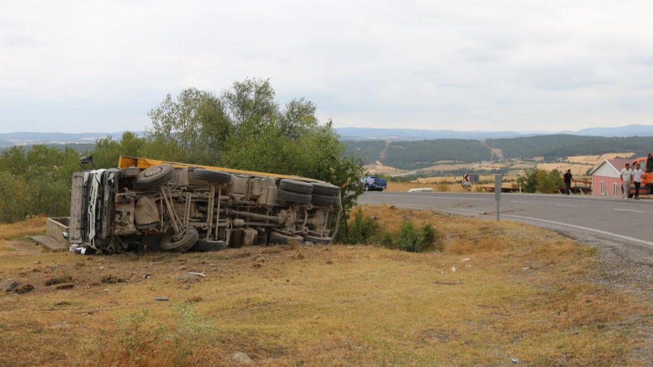 Kastamonu Tosya Yolu Akdoğan Bölgesi Feci Kaza (3)