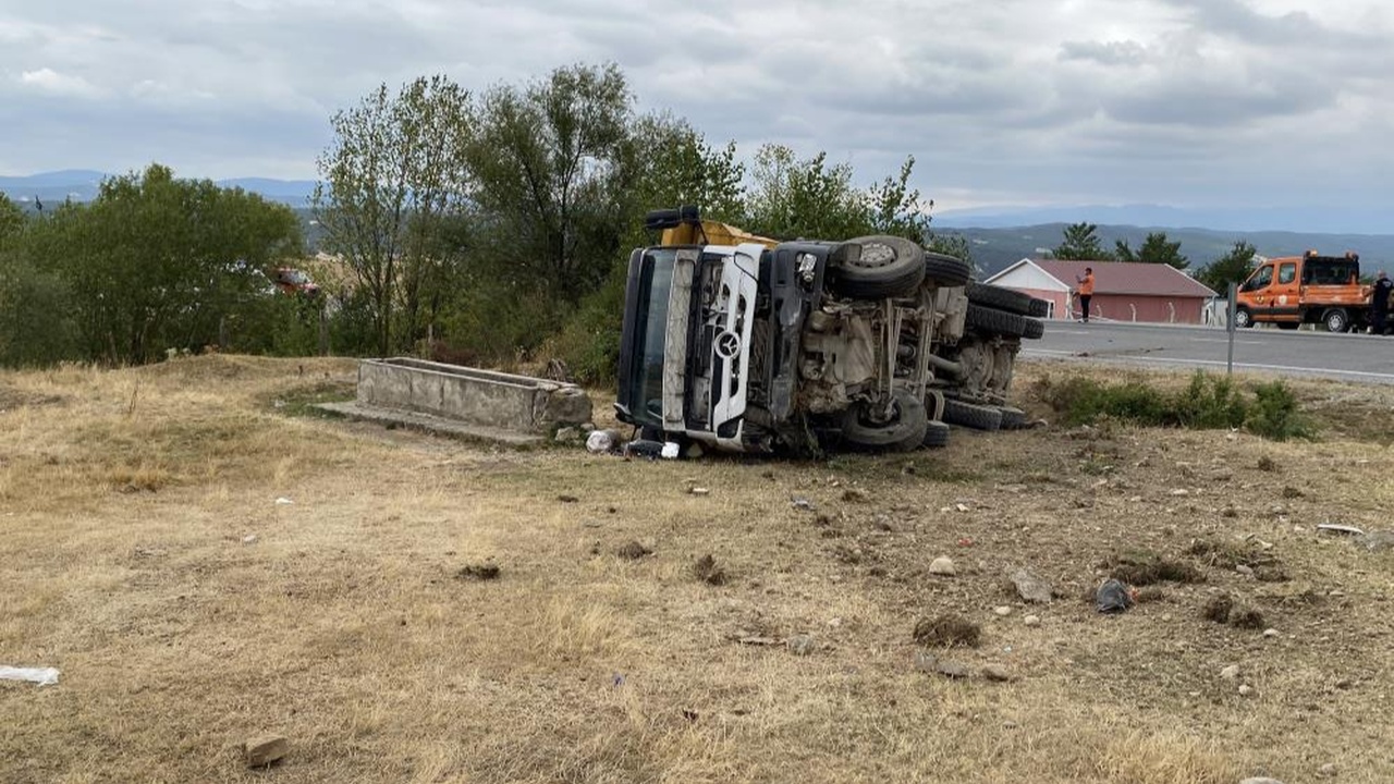 Kastamonu Tosya Yolu Akdoğan Bölgesi Feci Kaza (9)