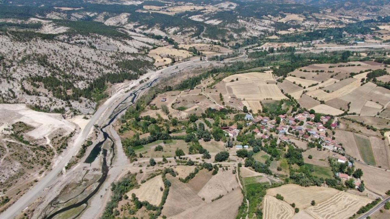 Kastamonu’da 32 Yıllık Dönüşüm Çorak Araziyi Cennete Çevirdi (3)