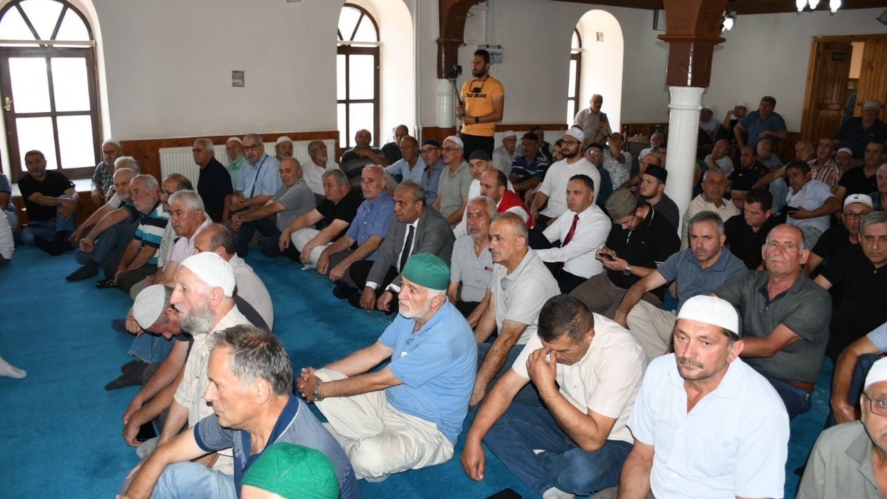 Kastamonu’da Acı Bir Anma Sel Felaketinde Hayatını Kaybedenlere Mevlit Okundu (6)