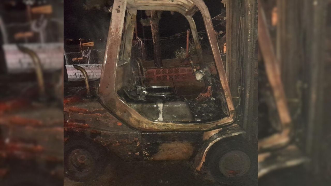 Kastamonu’da Aynı Gece Iki Ayrı Yangın Otomobil Ve Forklift Kül Oldu (1)