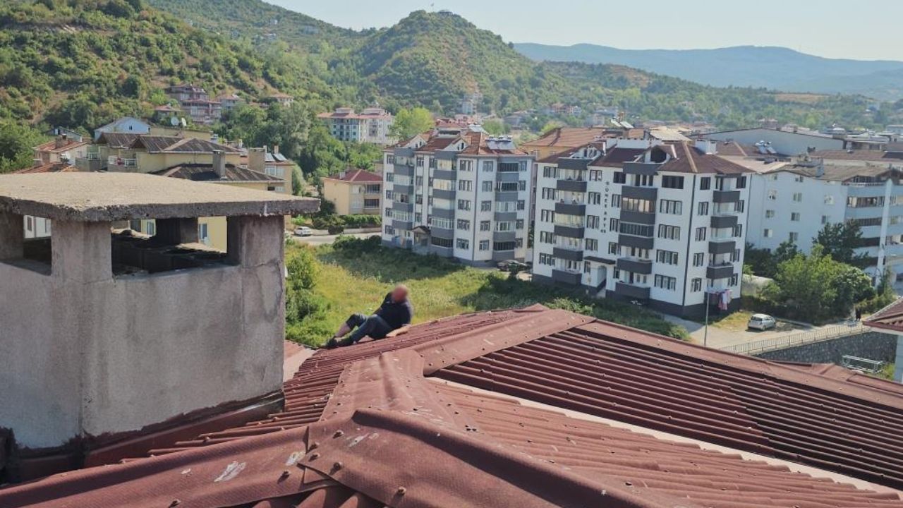 Kastamonu’da Canına Kıymak Istedi Alkollü Şahıs Saatler Sonunda Ikna Edildi (1)