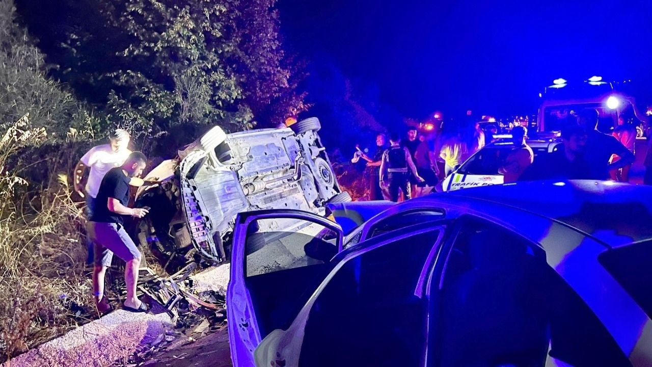 Kastamonu’da Feci Kaza 6 Yaralı Hastaneye Kaldırıldı (2)