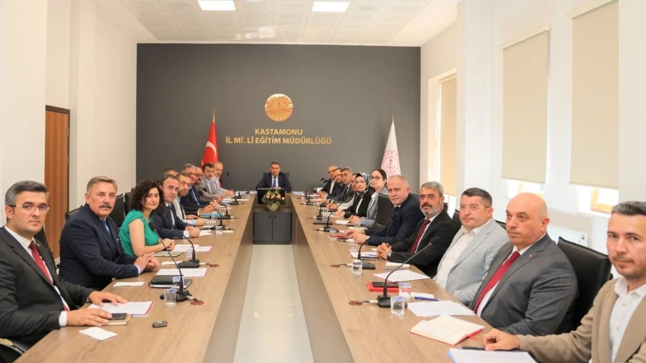 Kastamonu’da İlçe Millî Eğitim Müdürleri Yeni Eğitim Yılı İçin Bir Araya Geldi (2)