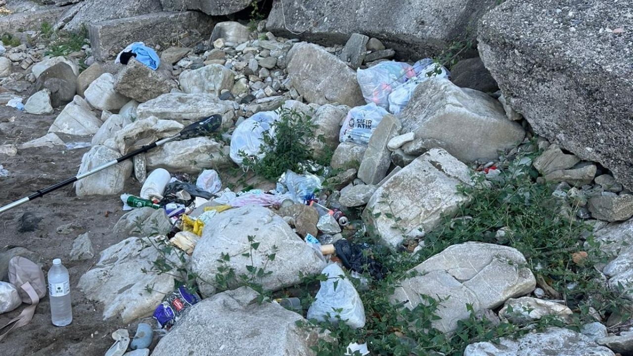 Kastamonu’da Sahil Temizliği Için Kürek Çekti Kano Sporcusundan Çevre Dersi (5)