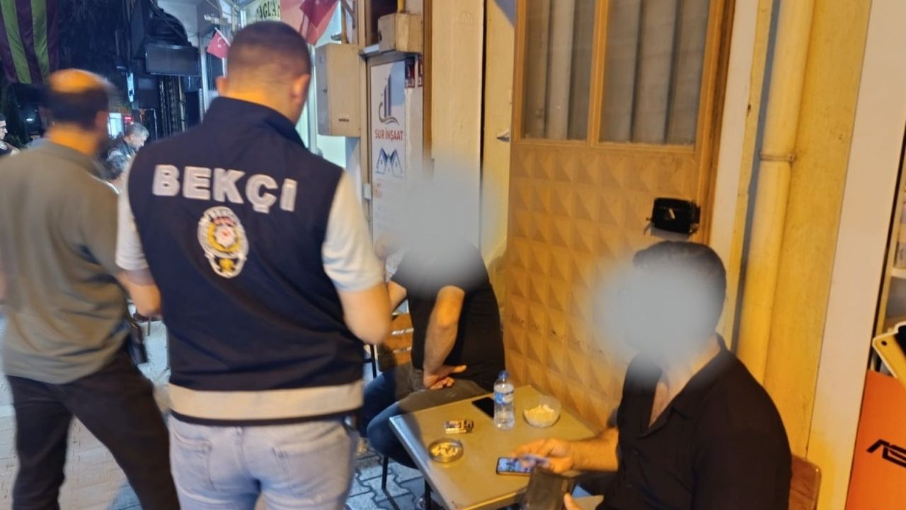 Kastamonu’nun İlçesinde Emniyetten Büyük Denetim 290 Kişi Denetlendi (1)