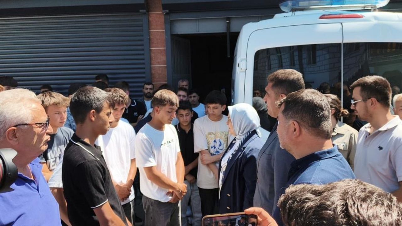 Kaza Kurşunuyla Hayatını Kaybetmişti Genç Siyasetçi Dualarla Uğurlandı (1)