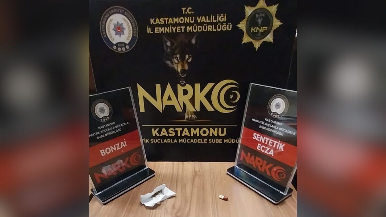 Kesinleşmiş Hapis Cezaları Bulunan 2 Şahıs Kastamonu’da Uyuşturucuyla Yakalandı (1)