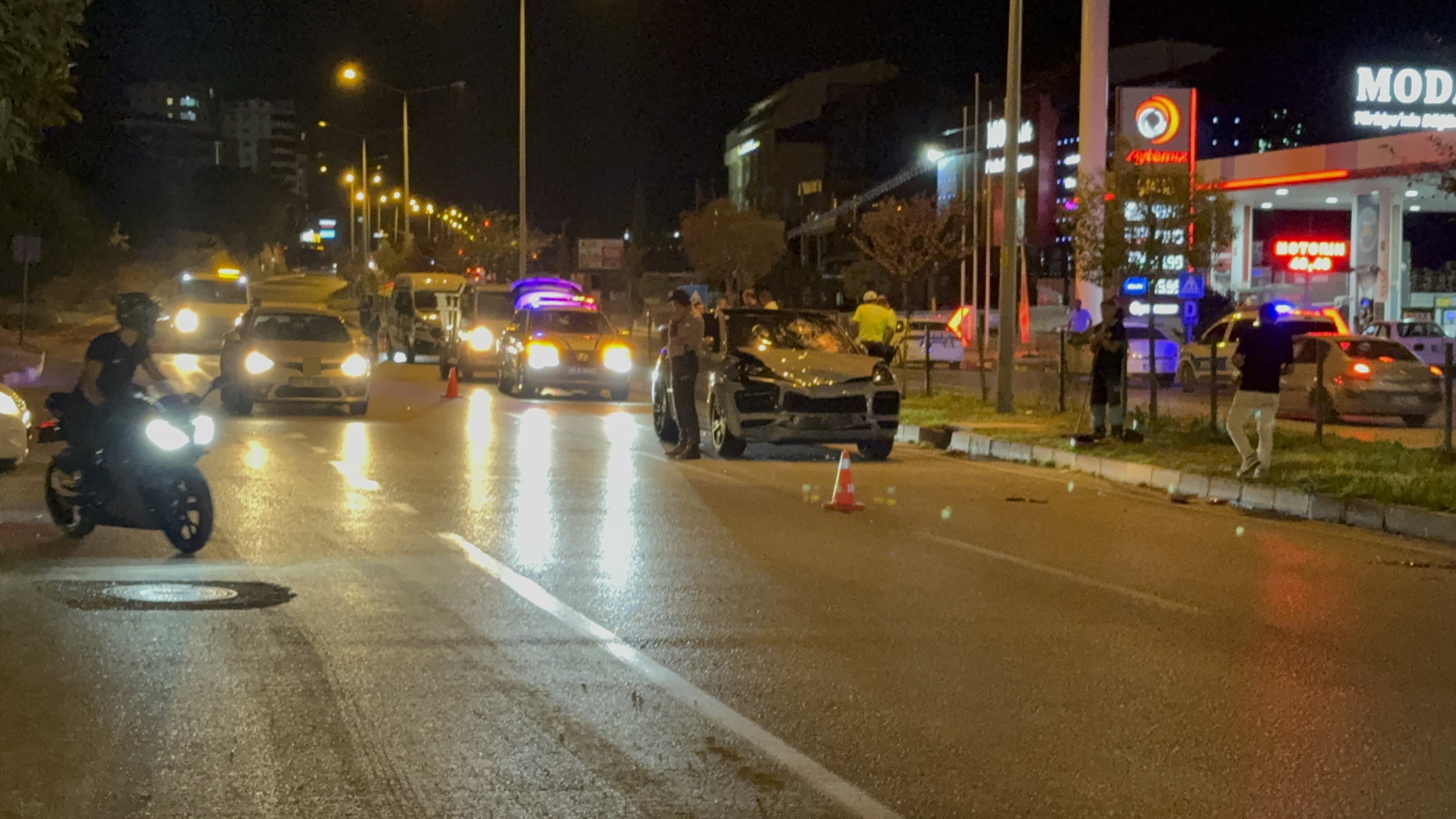 Otomobil Ile Motosiklet Çarpıştı 2 Kişi Hayatını Kaybetti 3