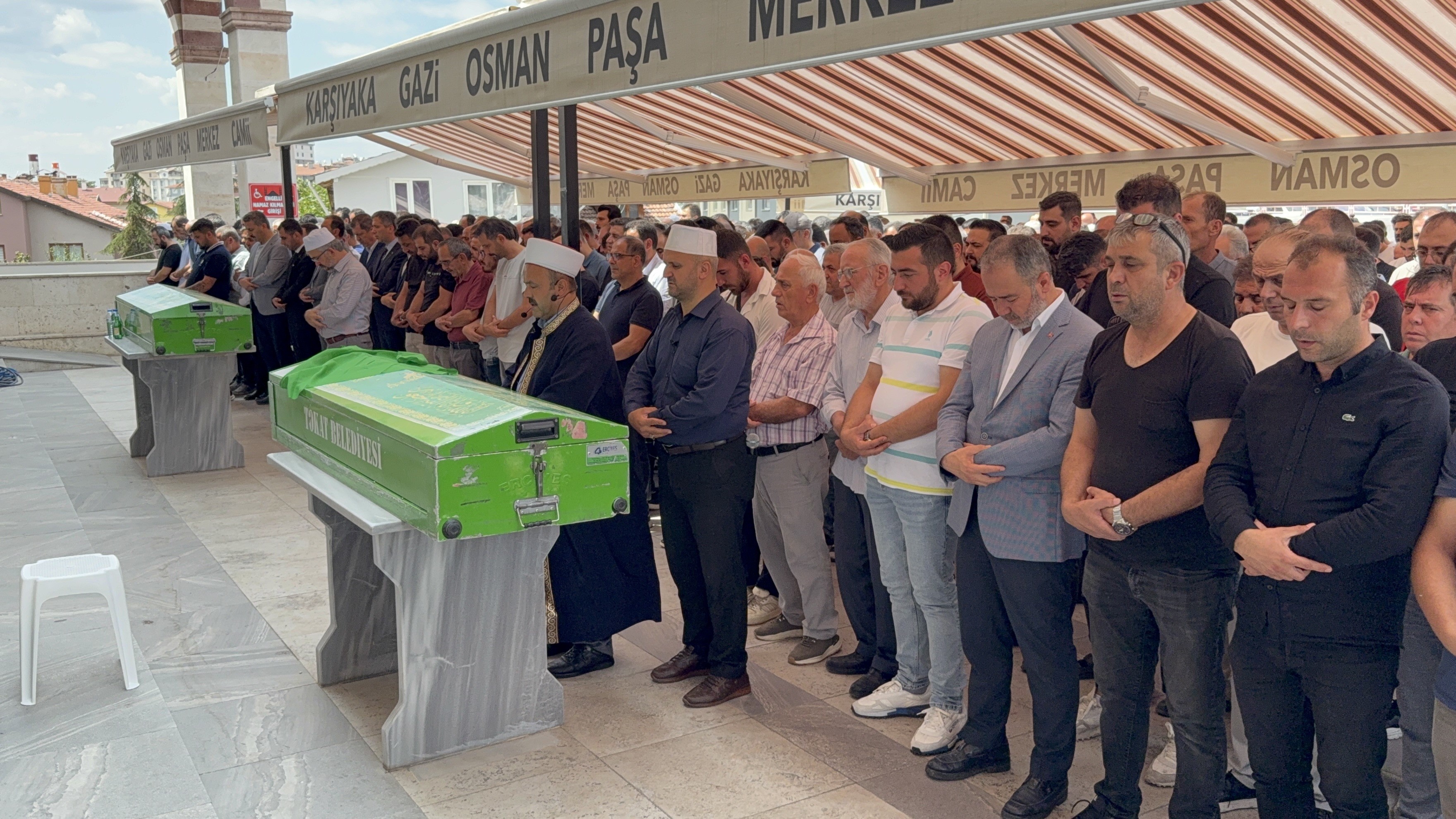 Otomobilin Çaptığı Motosikletli Çift Toprağa Verildi 6