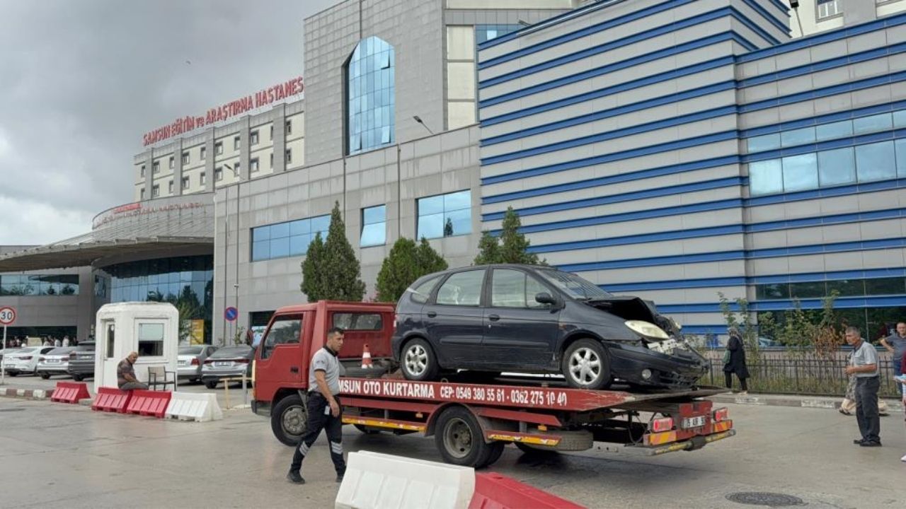 Pes Dedirten Kaza Sürücü Hurda Aracından Inmeden Doktor Randevusuna Gitti (2)
