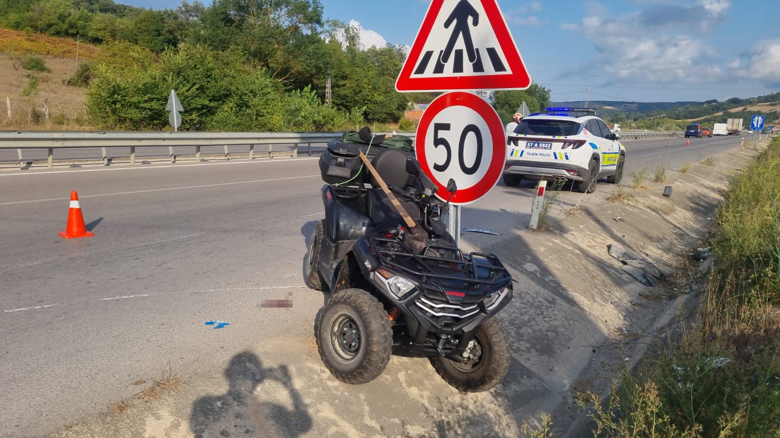Polisin 'Dur' Ihtarına Uymadı Meydana Gelen Kazada 2 Yaralı Var! 2