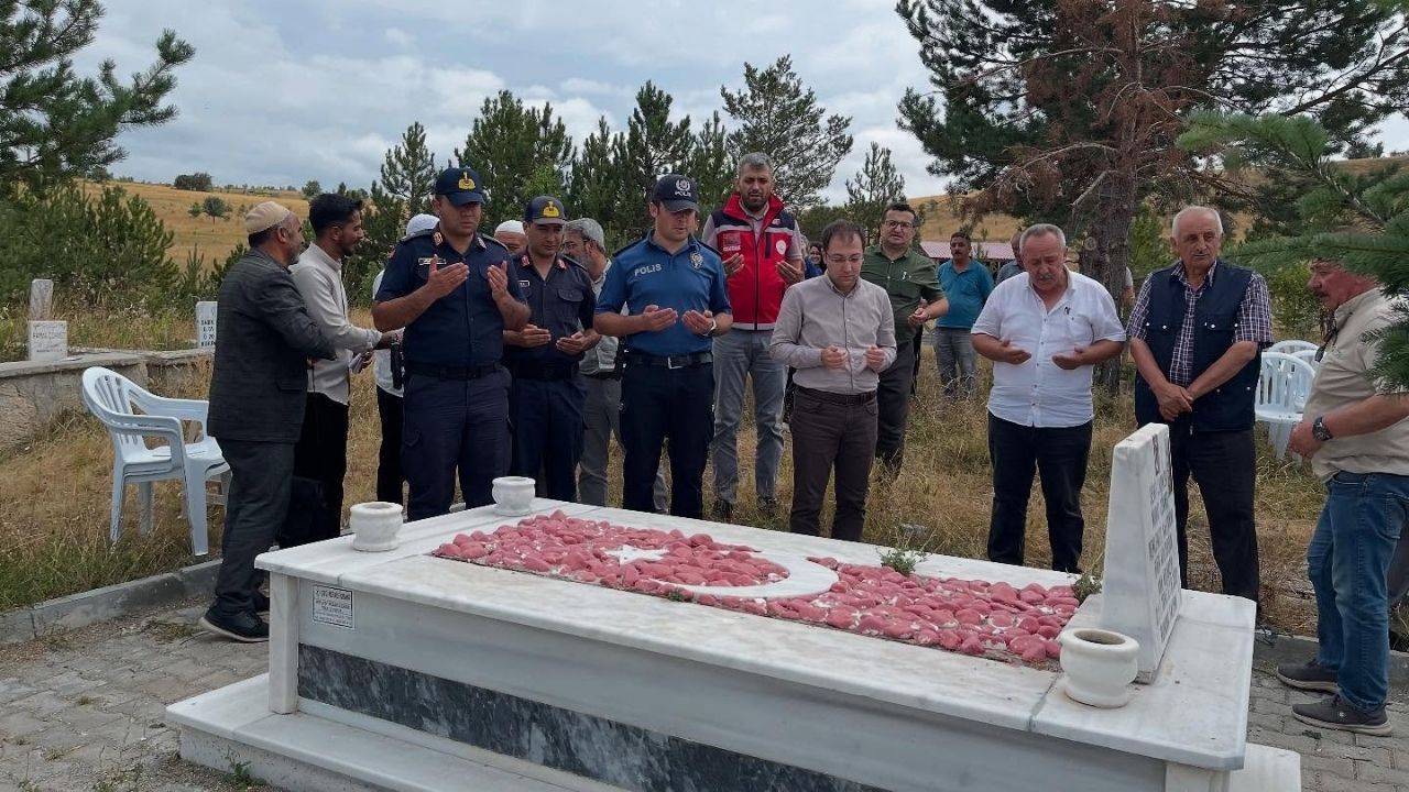 Şehadetlerinin Yıl Dönümünde Kastamonu’daki Şehitler Unutulmadı (5)