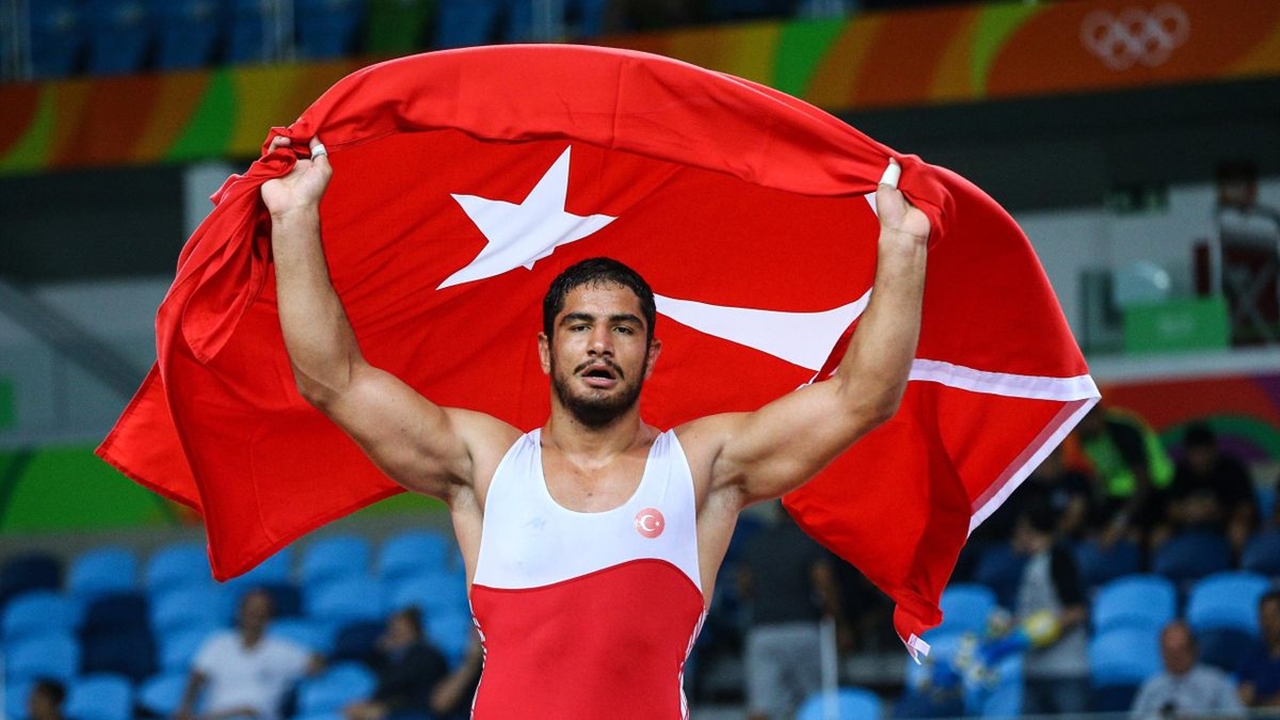 Taha Akgül Dünya Şampiyonu