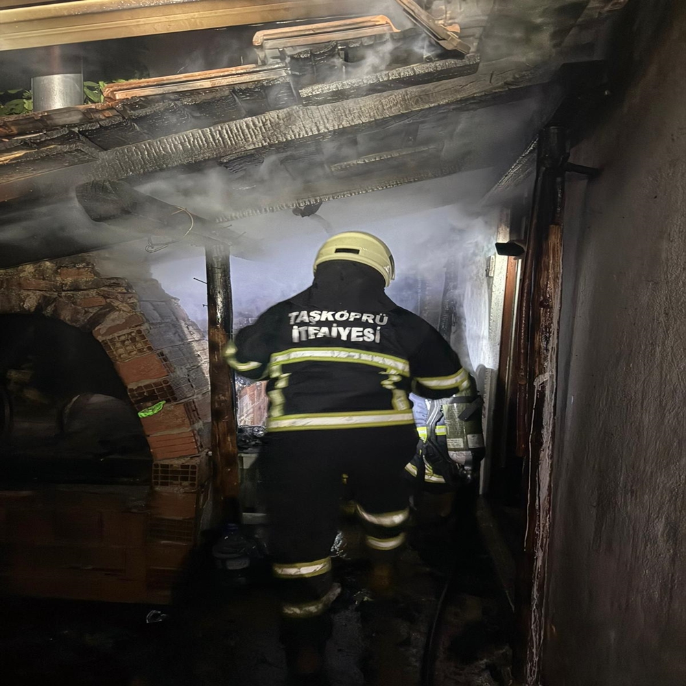 Taşköprü Bahçelievler Yangın (4)