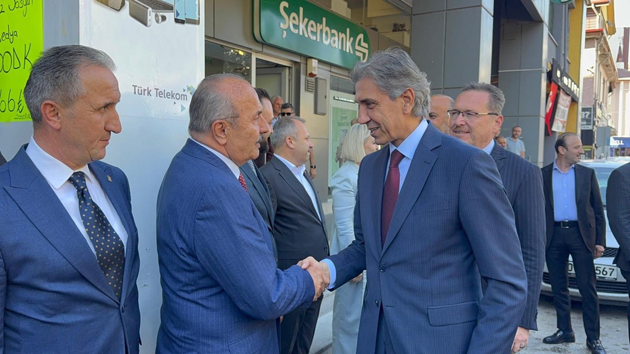Taşköprü Sarımsağını Hediye Etti (1)