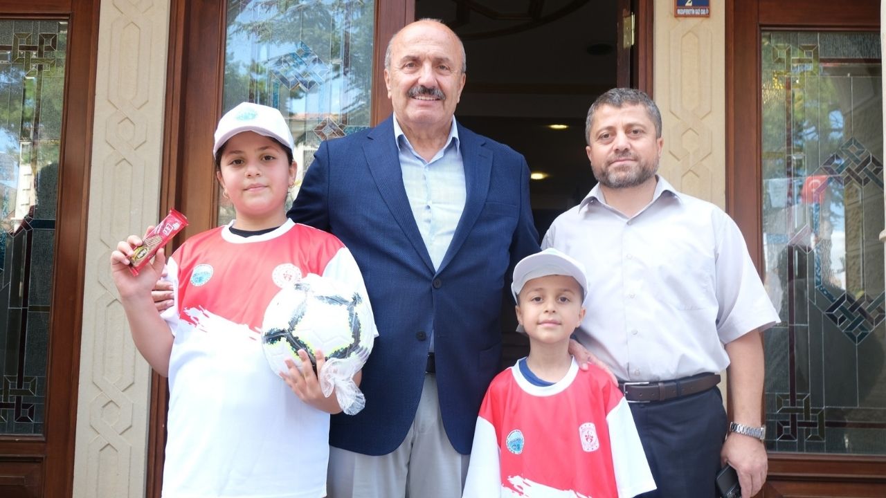 Taşköprü Sokakları Çocukların Neşesiyle Doldu (2)
