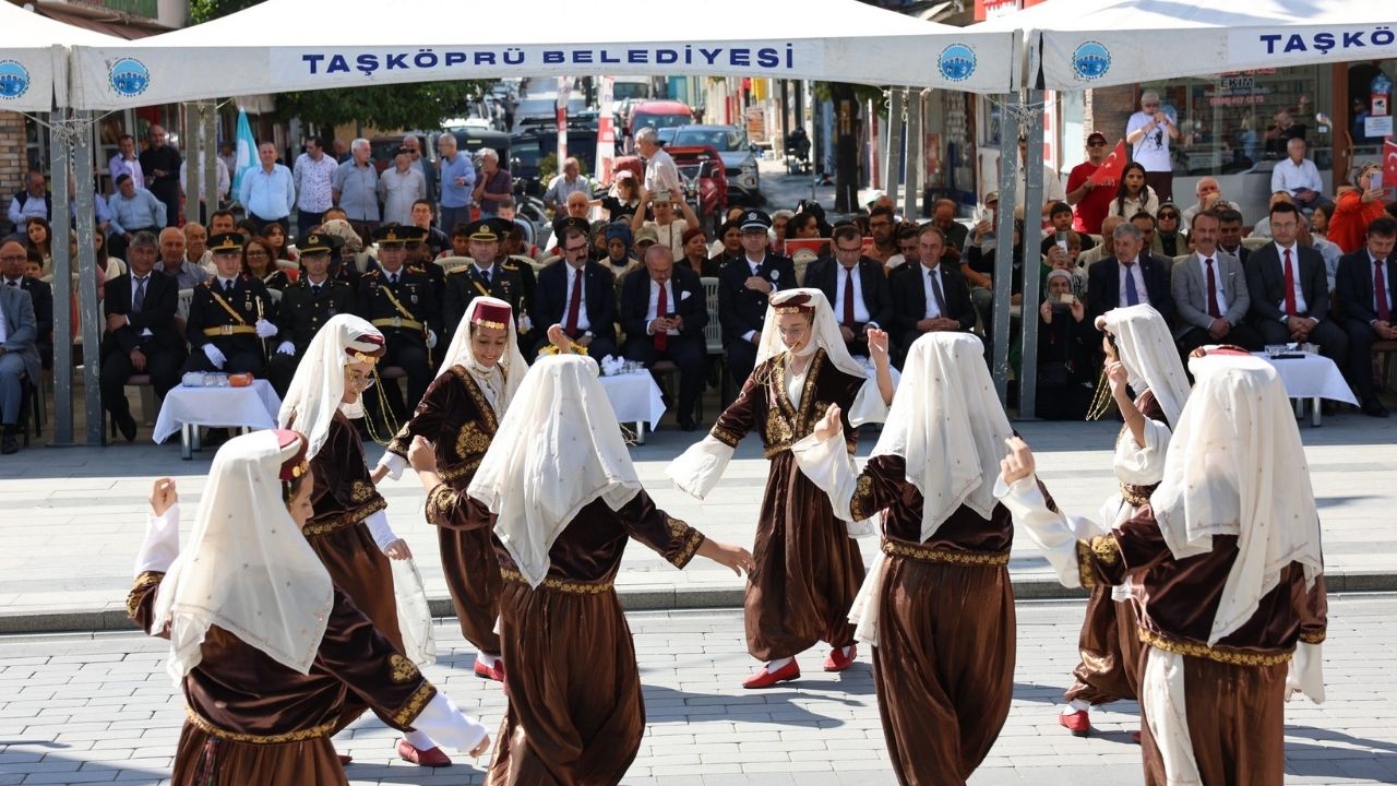 Taşköprü’de 30 Ağustos Zafer Bayramı Coşkusu Cumhuriyetin 103. Yılı Kutlandı (2)