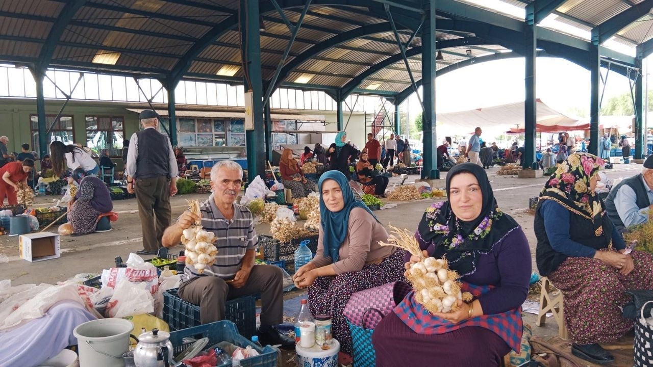 Taşköprü’de Cuma Pazarı Akşam Saatlerinde Canlandı (4)