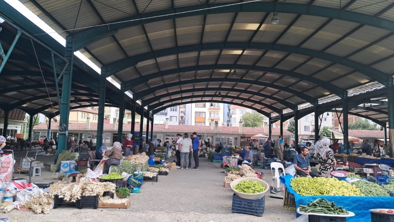 Taşköprü’de Cuma Pazarı Akşam Saatlerinde Canlandı (5)