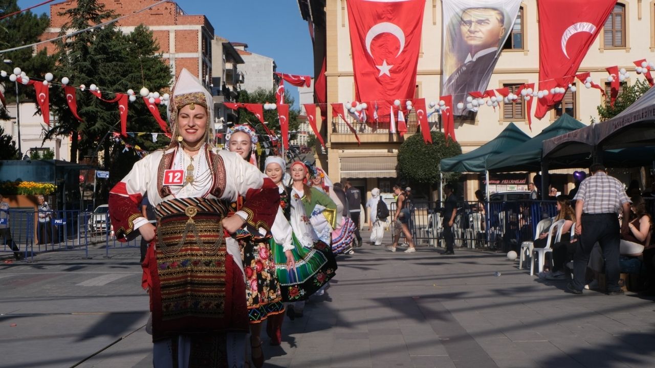 Taşköprü’de Sarımsak Güzeli Tacı Polonya’ya Gitti (3)