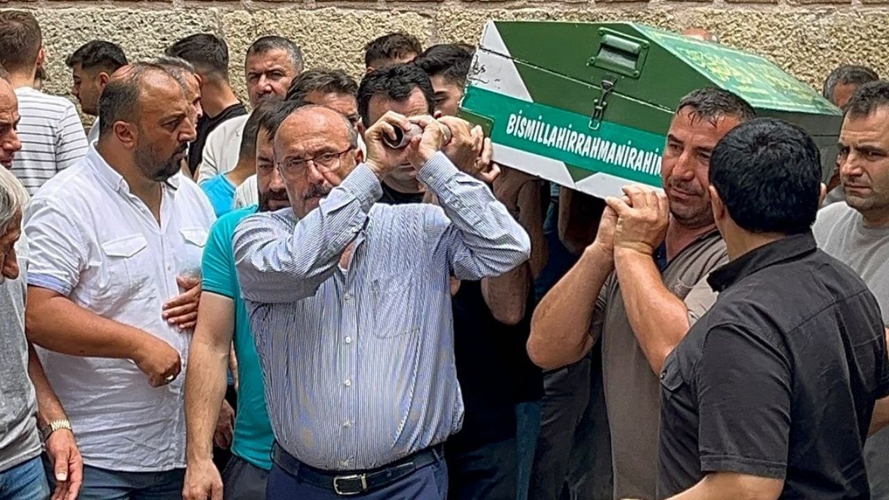 Taşköprü’nün Tanınan Esnafı İdris Yamak Son Yolculuğuna Uğurlandı (3)
