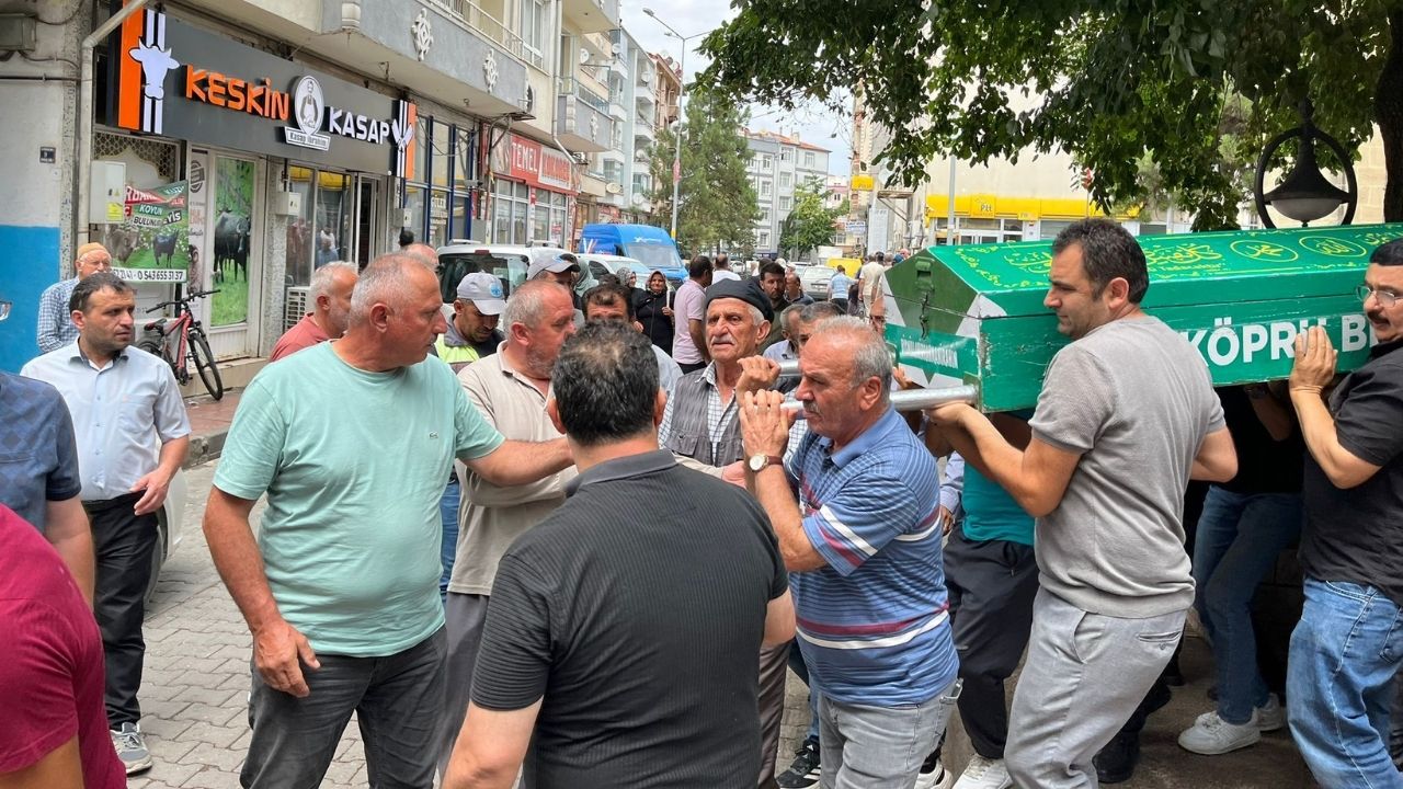 Taşköprü’nün Tanınan Esnafı İdris Yamak Son Yolculuğuna Uğurlandı (6)