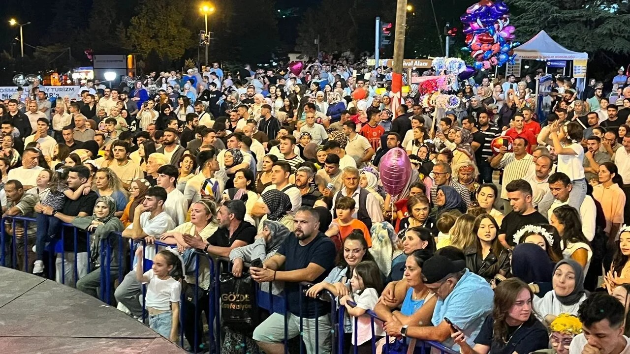 Taşköprü'ye Binlerce Ziyaretçi Akın Etti Sarımsak Festivali'ne Rekor Katılım! 88