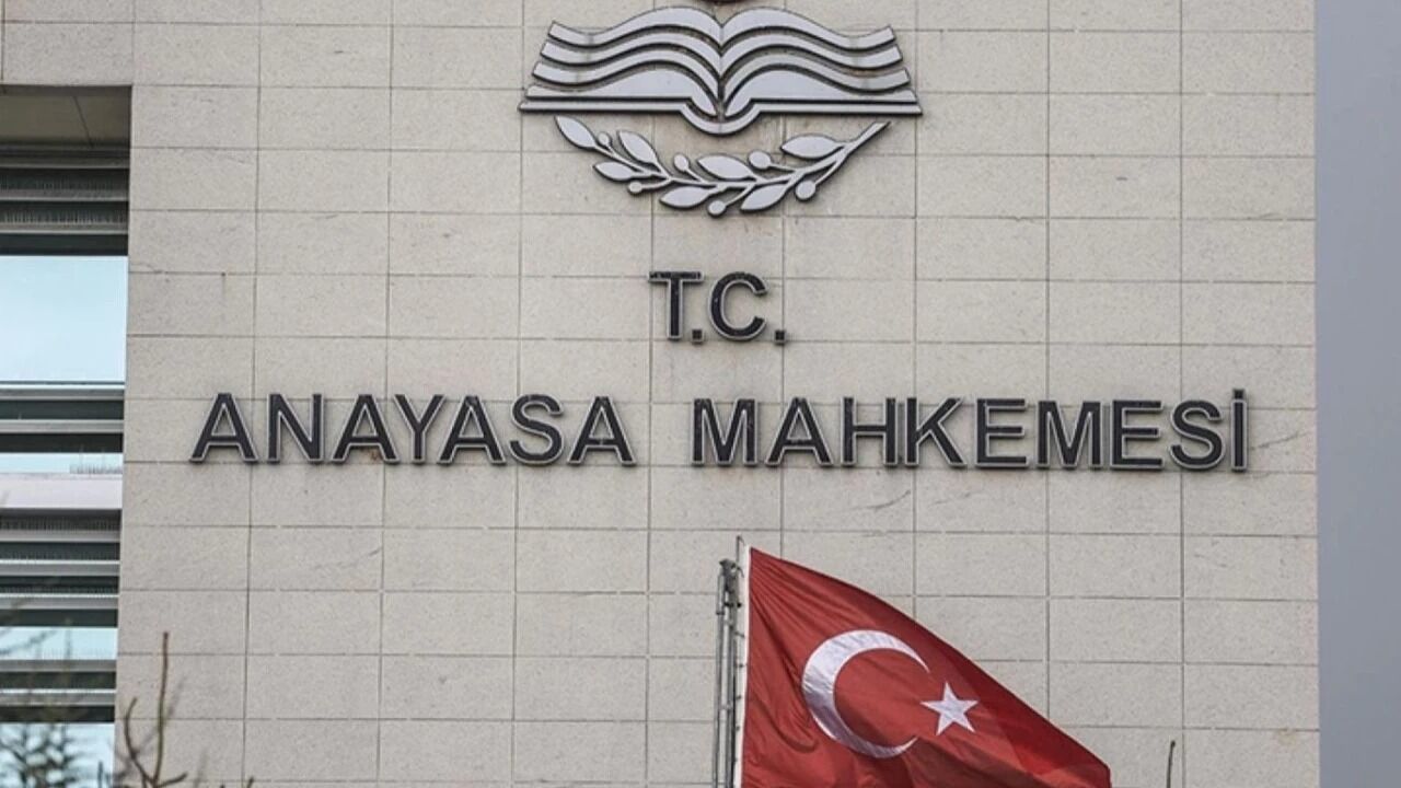 Uzun Süren Boşanmalar Için Anayasa Mahkemesi'nden Emsal Karar!
