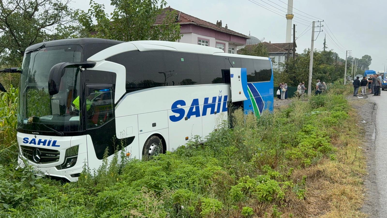 Yolcu Otobüsü Kaza Yaptı Yaralılar Var 12