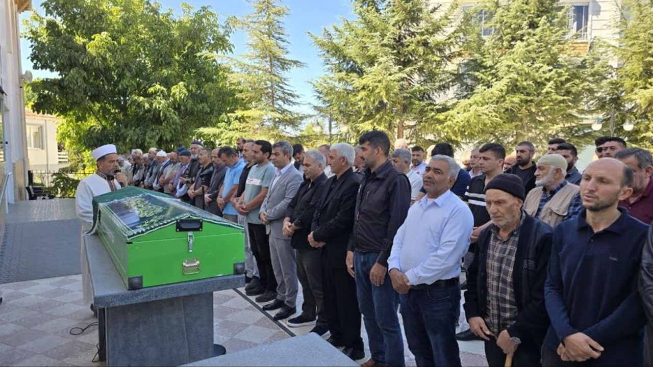 127 Yaşındaki Ayşe Bayrı (4)
