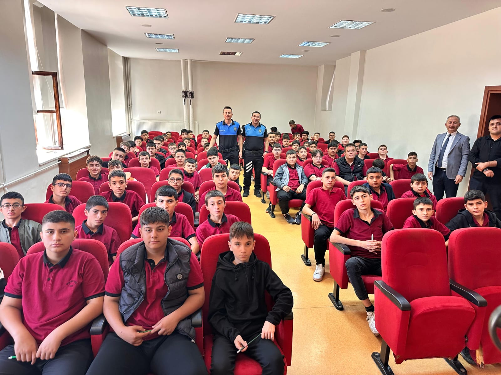 853 Öğrenci 'Hayata Renk Verelim' Projesi Ile Bilinçlendi 8