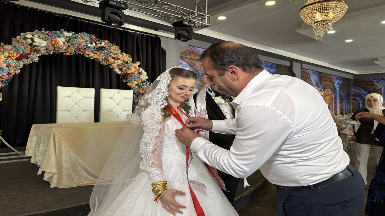 Ergül Çal’ın Kızı Ezgi Çal (3)